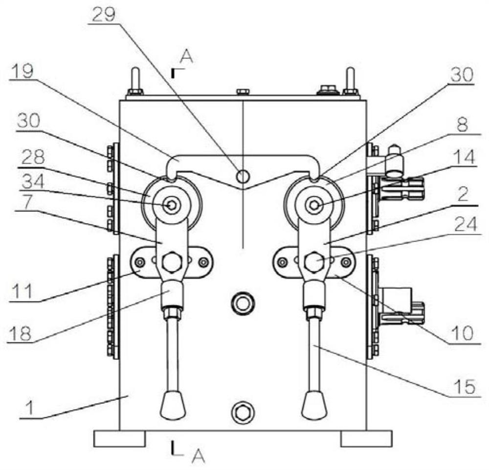 Chopping feeding transmission and application of chopping machine thereof