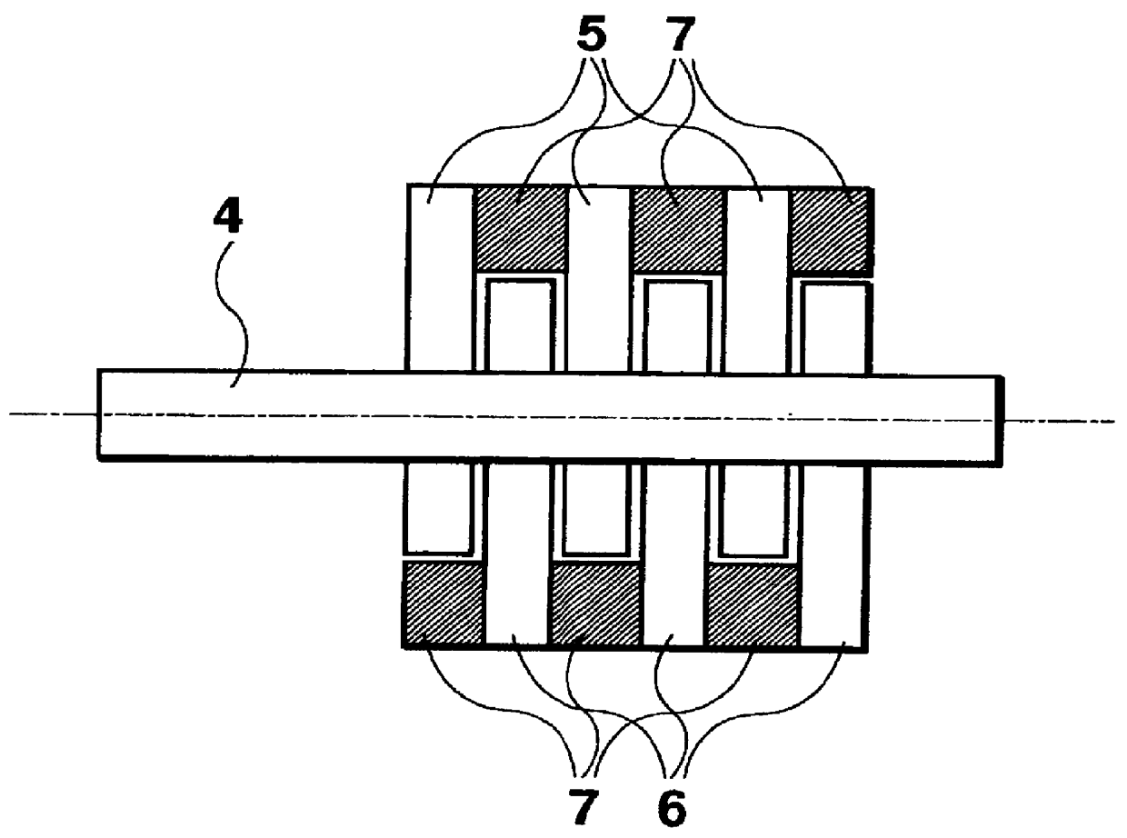 Permanent magnet motor with specific magnets and magnetic circuit arrangement
