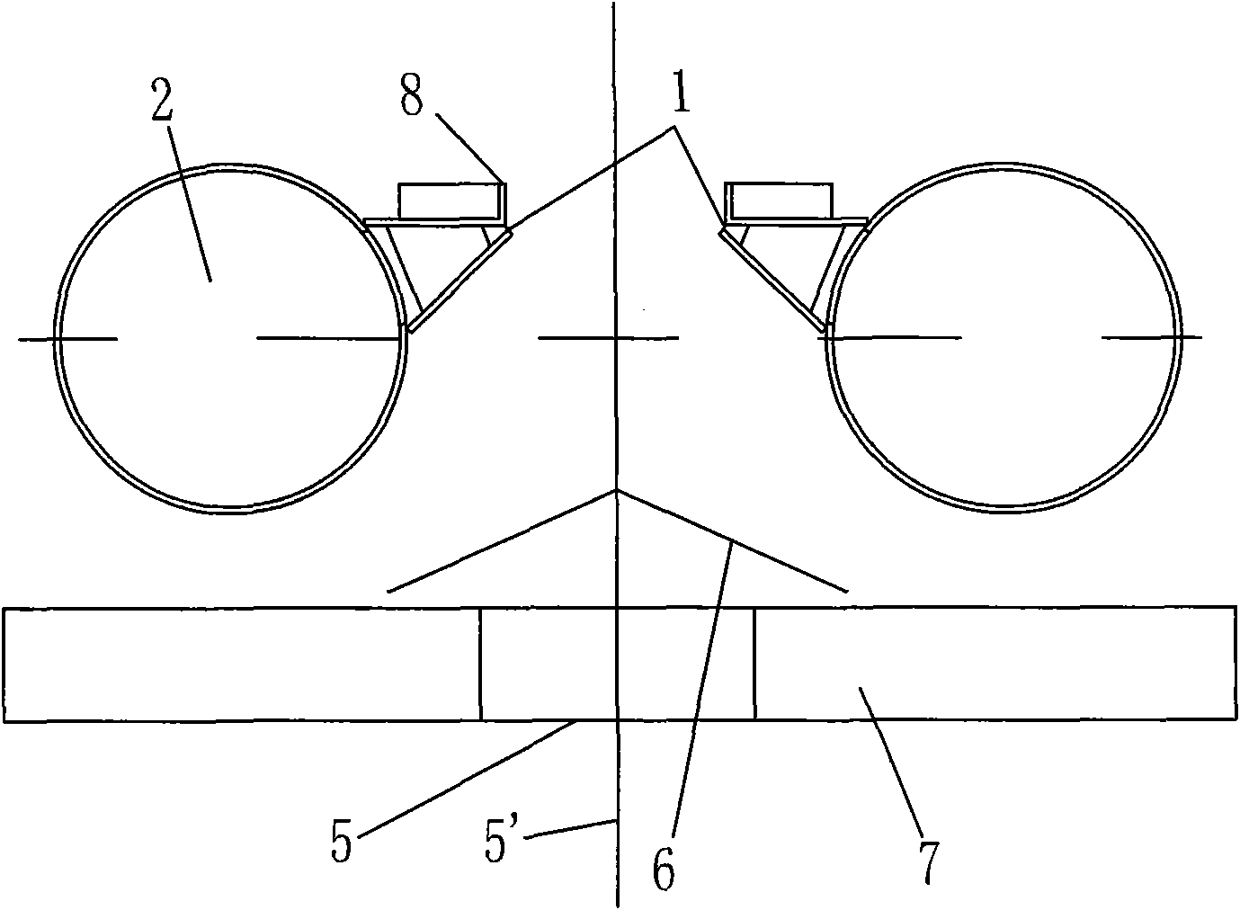 Bottom sealing device of band steel aerosol cooling device