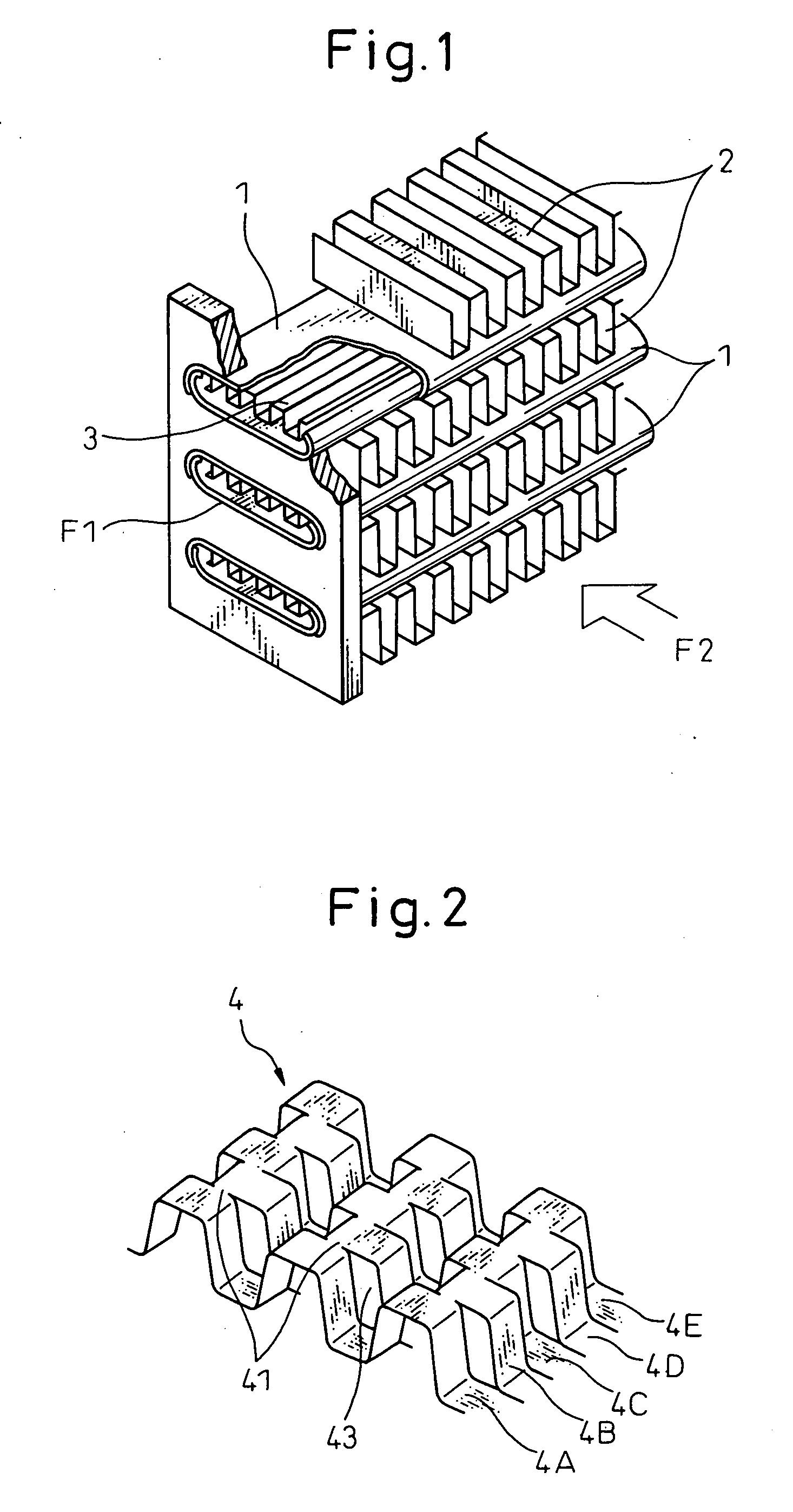 Production method of offset-shaped fins, fins, and method and apparatus for changing pitch of fins