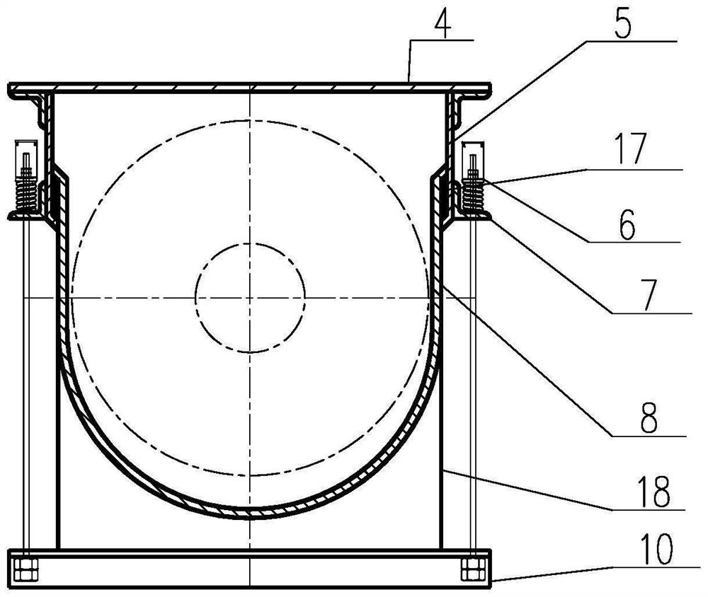 Spiral conveyor capable of automatically adjusting distance between blades and shell