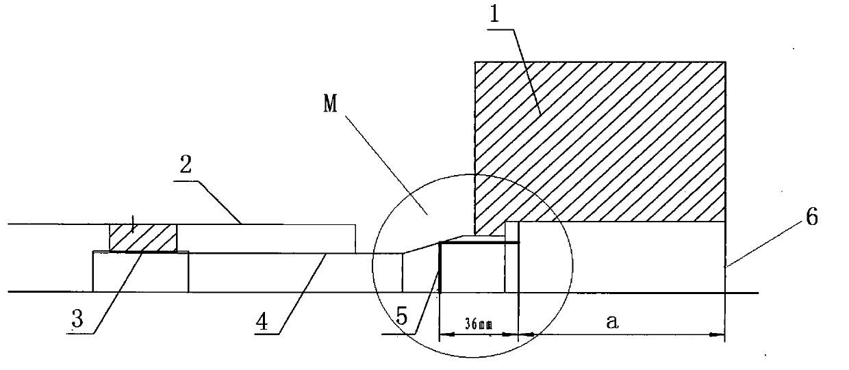A method for splitting the deep hole in the slender inner cavity of an aero-engine