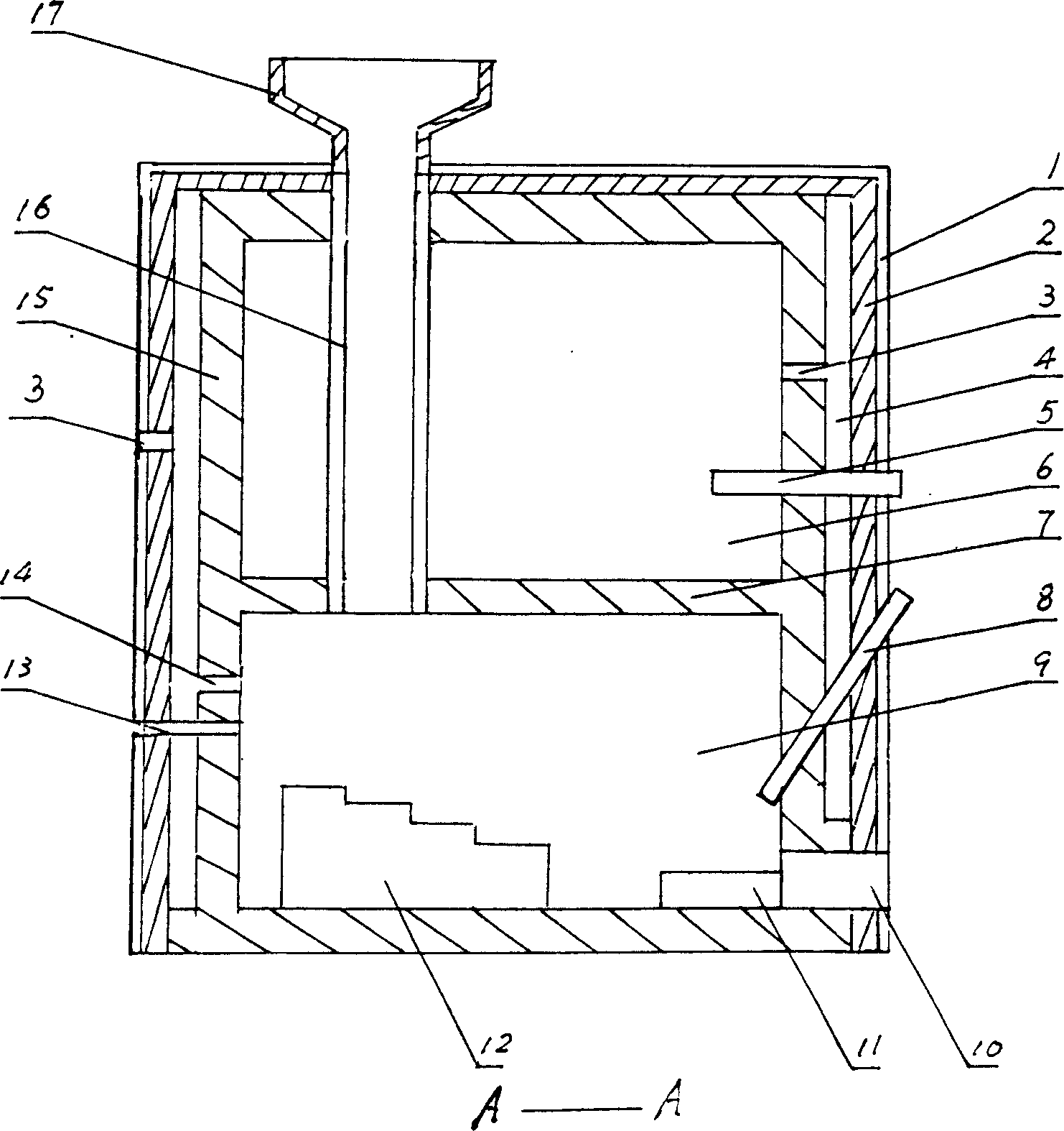 Garbage treating plant with low energy consumption and treating method thereof