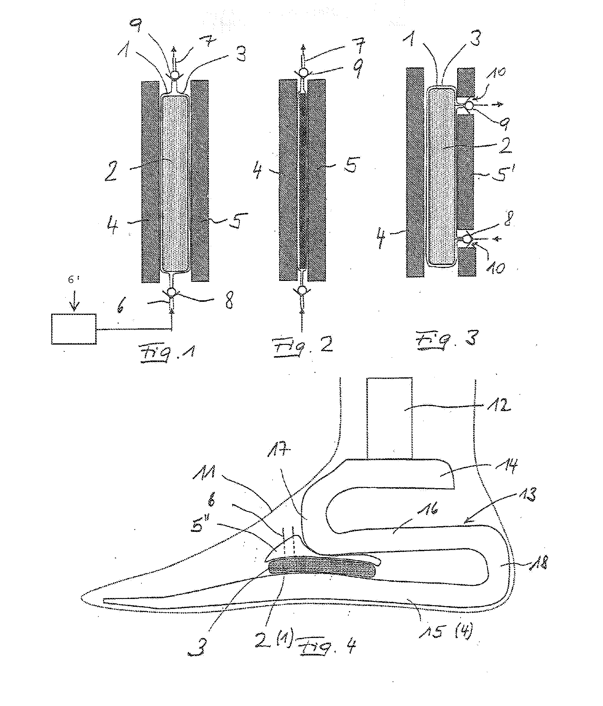 Pump comprising a moving wall and use of a pump of this type