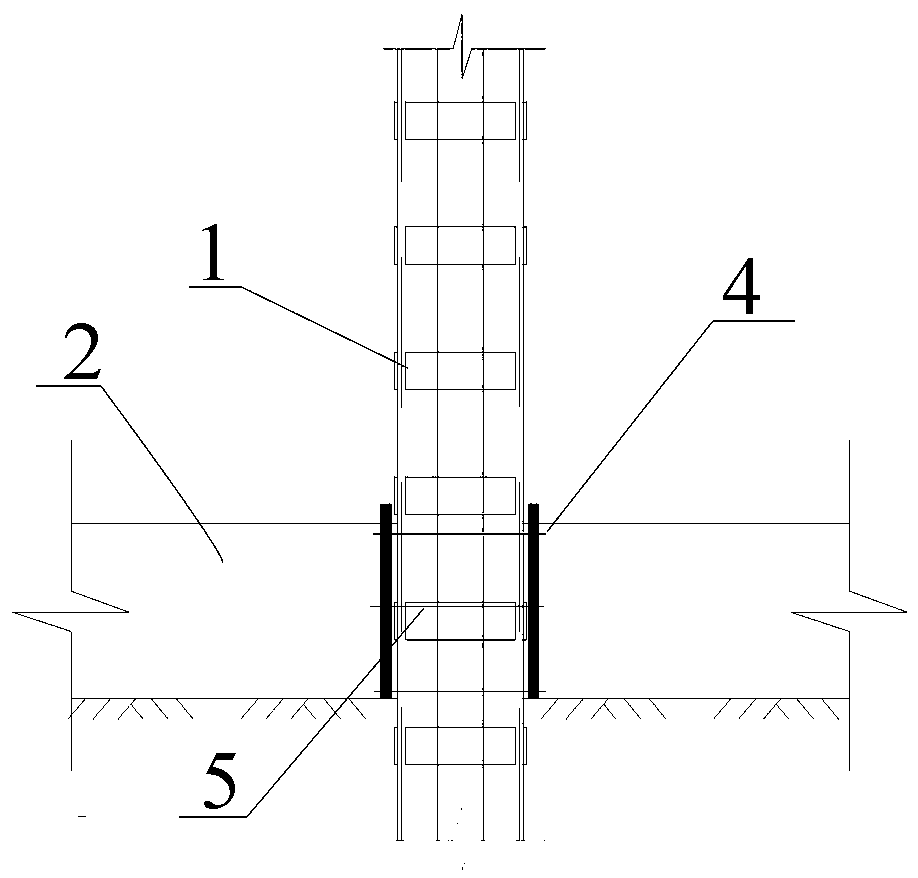 Joint for enabling independent latticed column to pass through inner supporting beam and construction method for joint