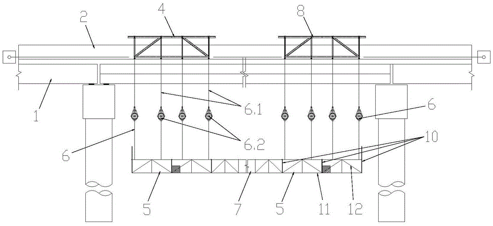 A beam bottom maintenance platform capable of spanning bridge piers and obstacle columns and its application method