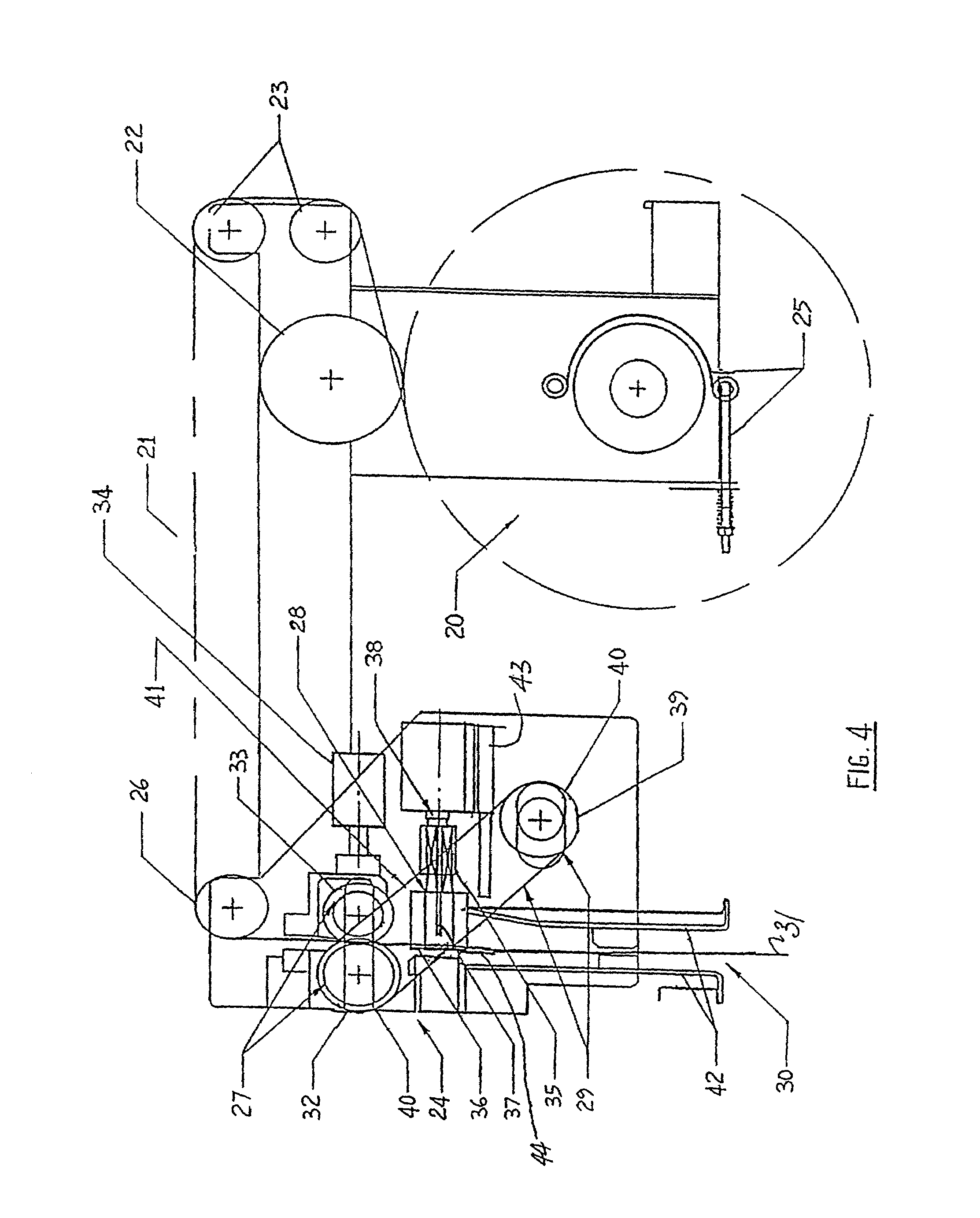Apparatus and method for making bags of different dimensions