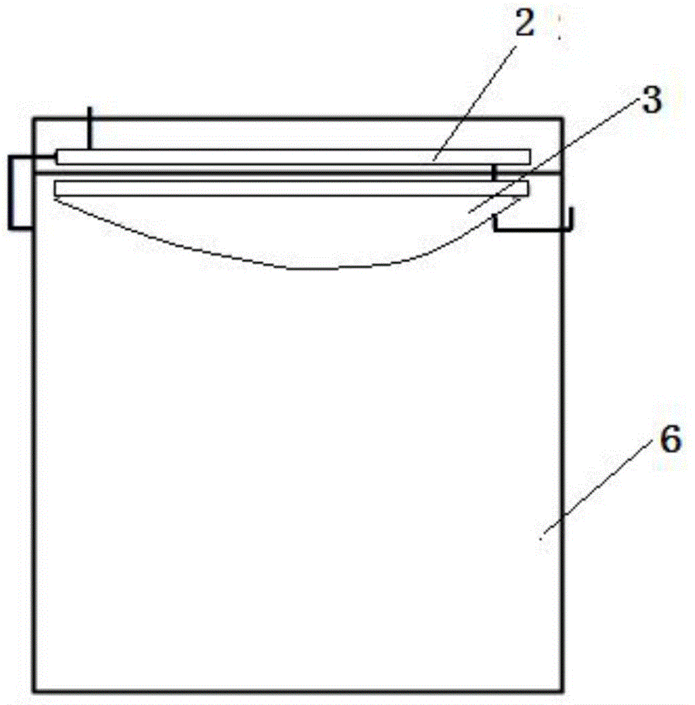 Airtight chamber and method for balancing air pressure inside airtight chamber