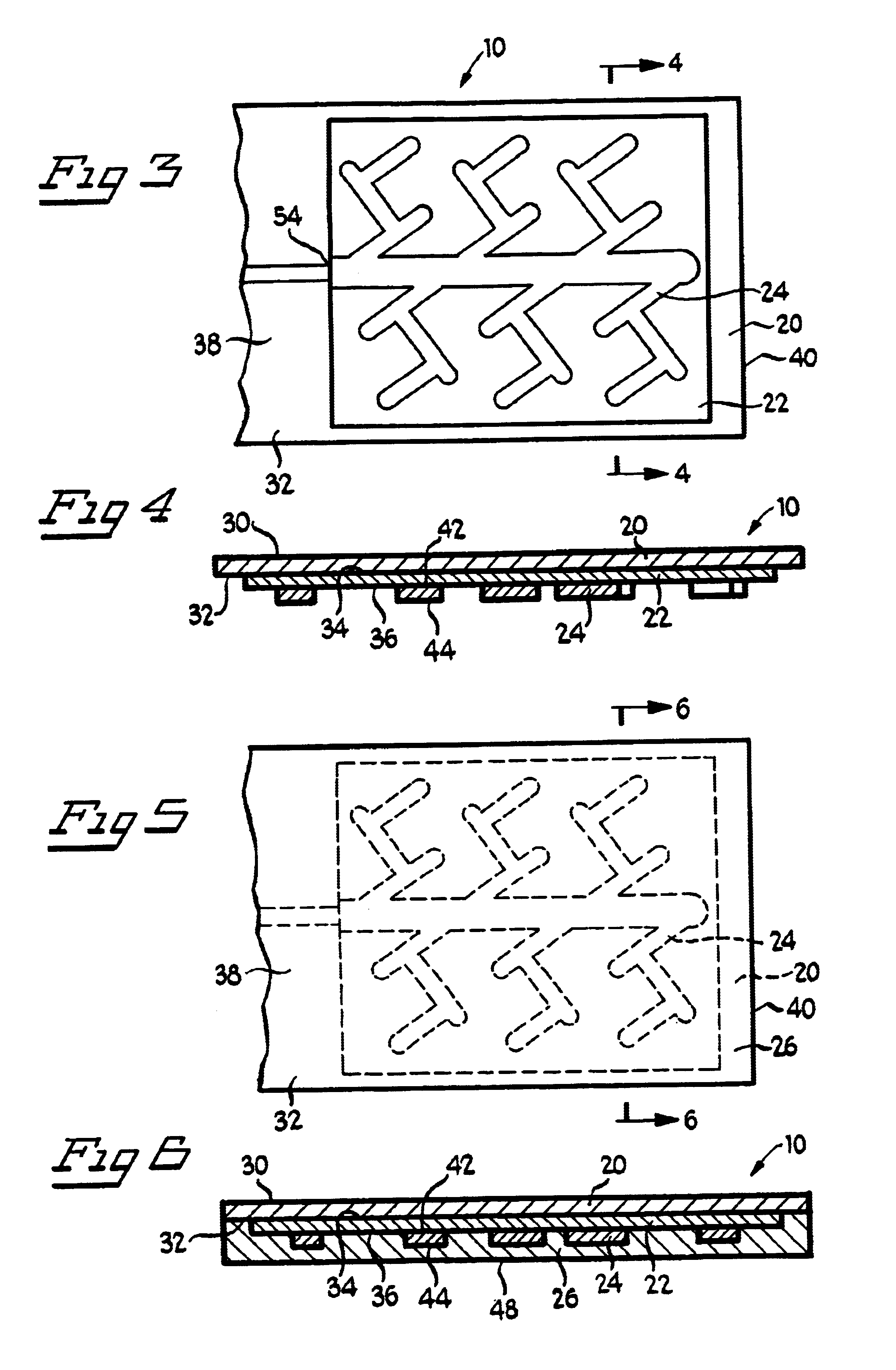 Iontophoretic electrode with improved current distribution