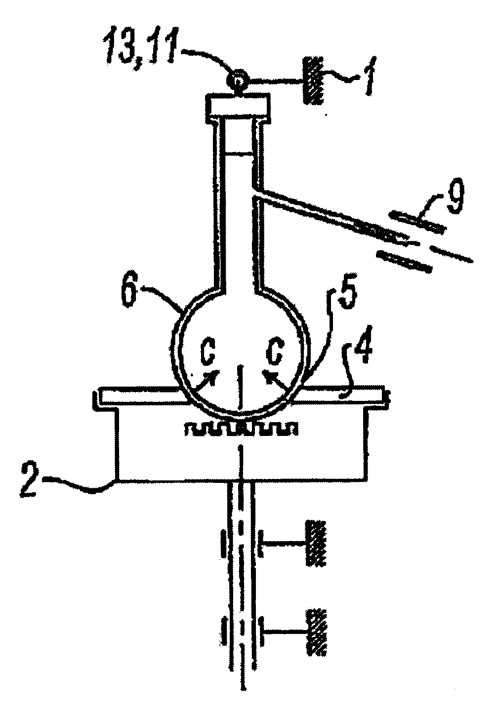 Distilling device suitable for globular distillation flask