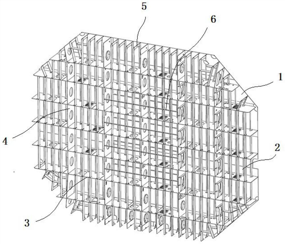 Transverse bulkhead structure for large LNG (liquefied natural gas) ship