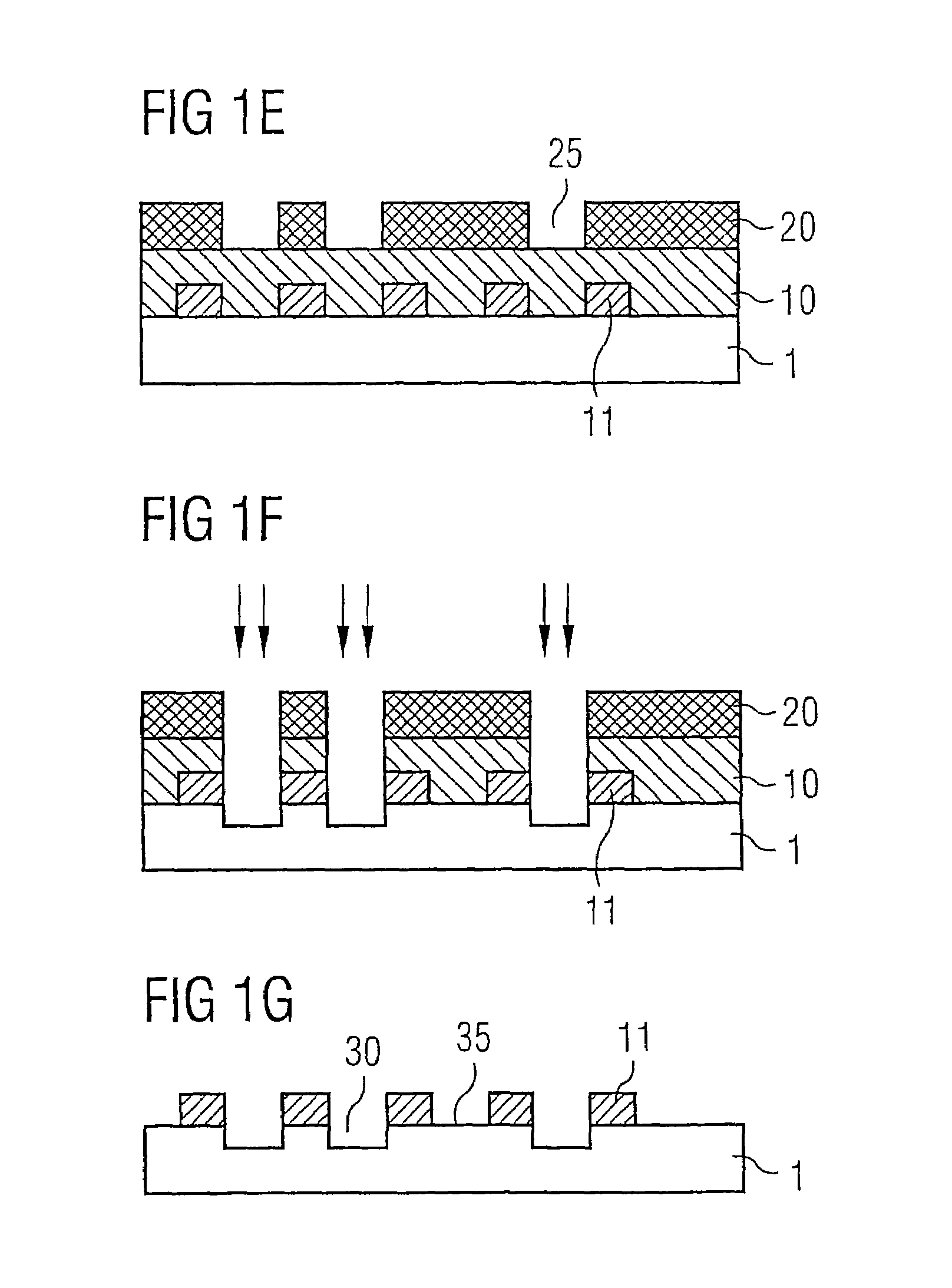 Composition which forms an electrically conductive resist layer and a method for patterning a photoresist using the resist layer