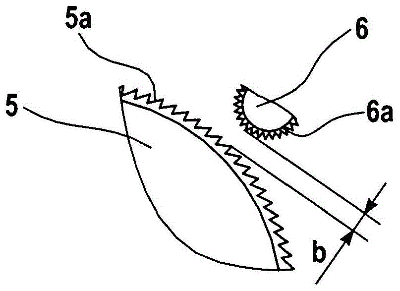 Device with clothing cylinder and at least one adjacent clothing doffer