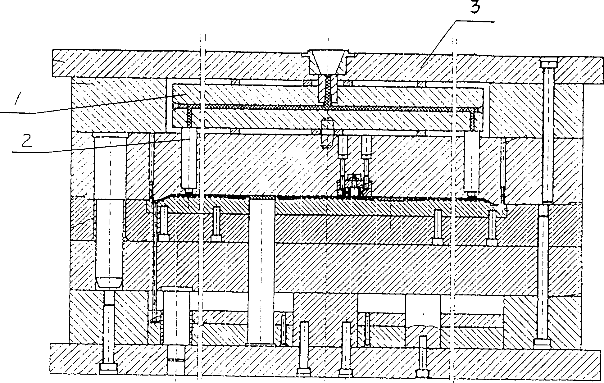 Injection moulding process and apparatus for plastic diaphragm of press filter