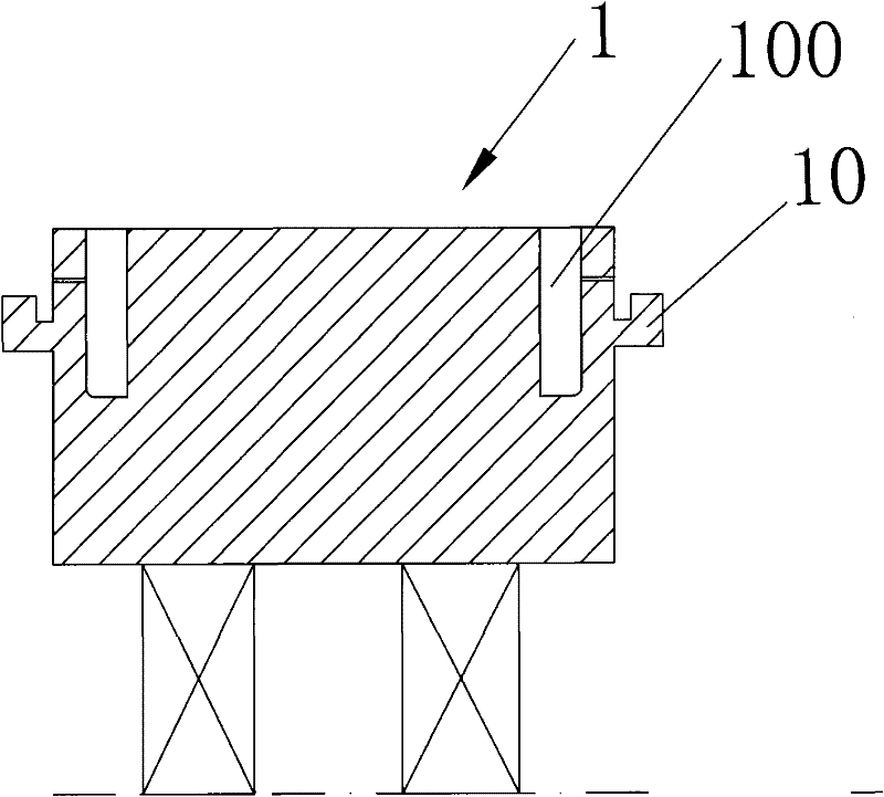 Lithium ion cylinder battery welding clamp and use method thereof