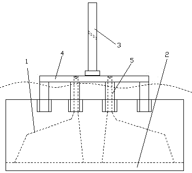 Anode structure for increasing exhaust rate of electrolysis gas from aluminum electrolysis cell