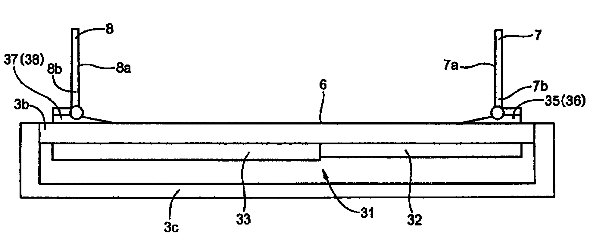 Apparatus for feeding sheet using retractable edge guide for guiding lateral edge of sheet