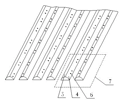 Two-line synchronous corn-culturing method with wide-narrow hill spacings at ridge sides