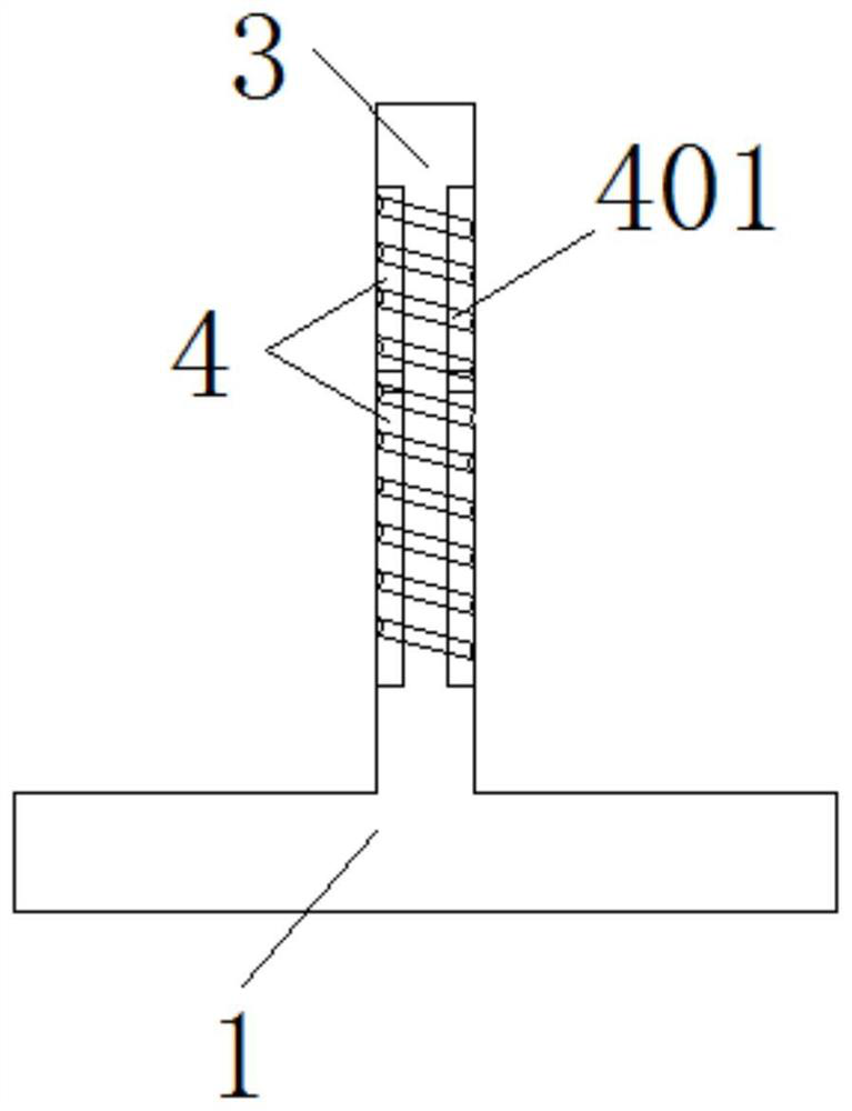 Auxiliary device for preventing thread skipping in knitwear manufacturing