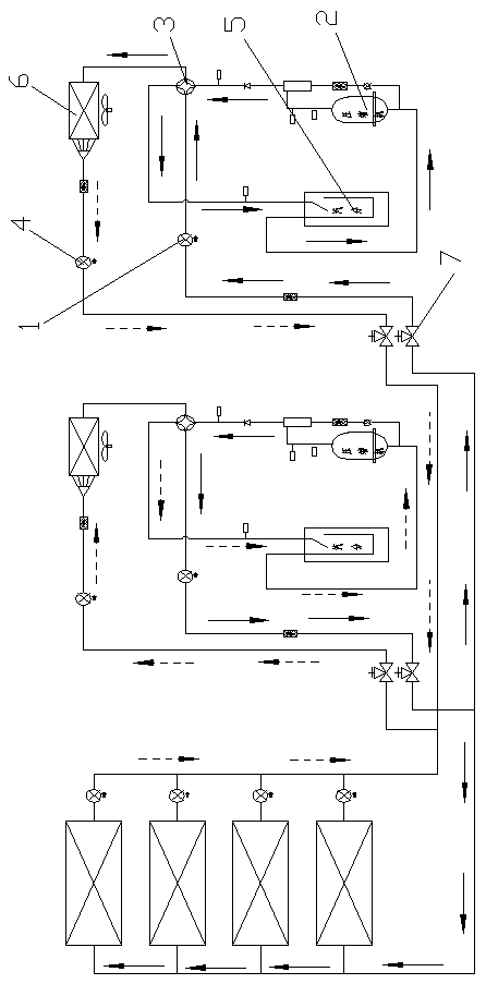 Refrigerating system with continuous heating function and defrosting control method