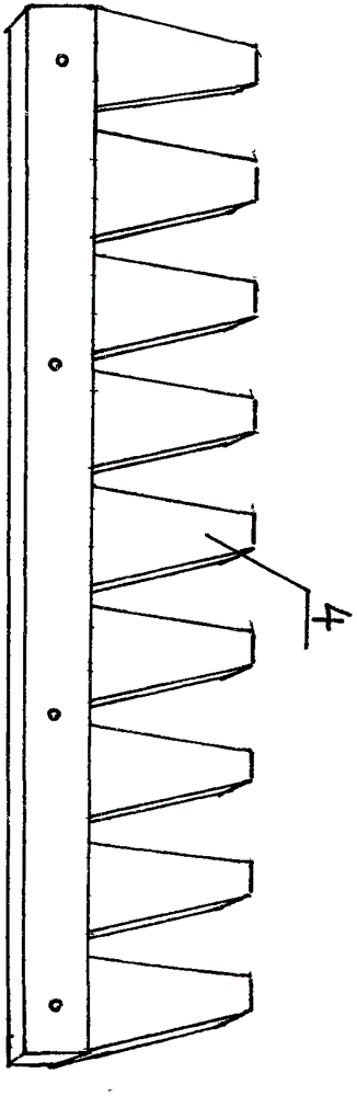 Straw pulverizing mechanism for corn harvester