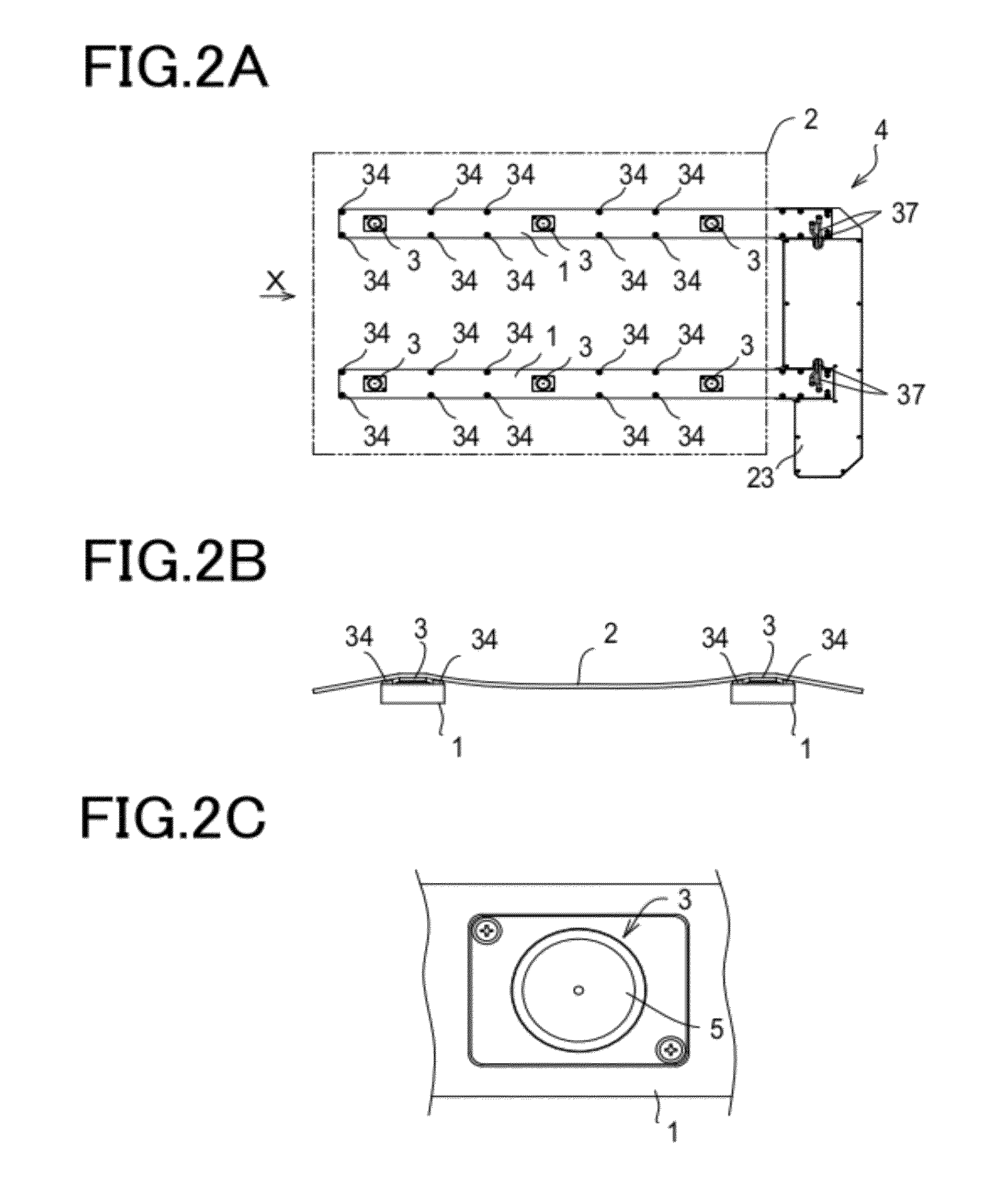 Board conveying hand and board conveying device provided with the same