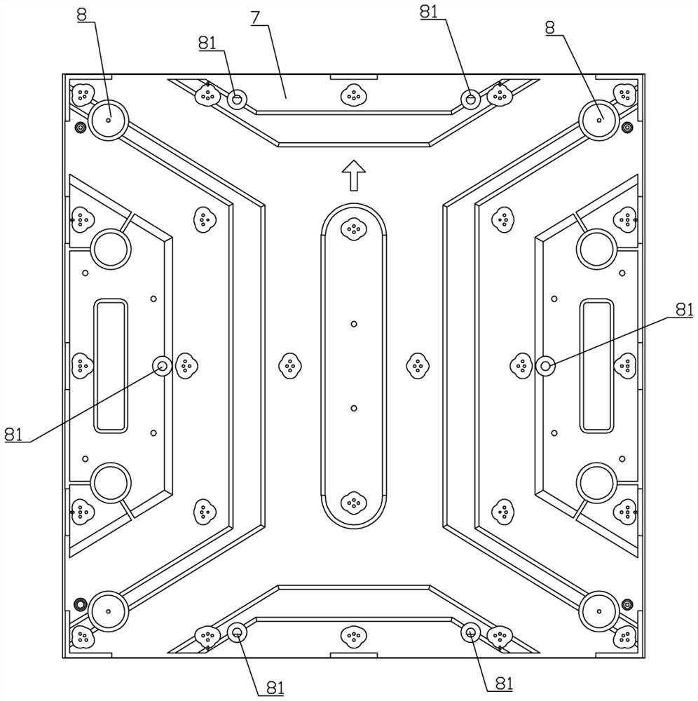 Universal module bottom shell structure with multiple intervals and multiple installation modes