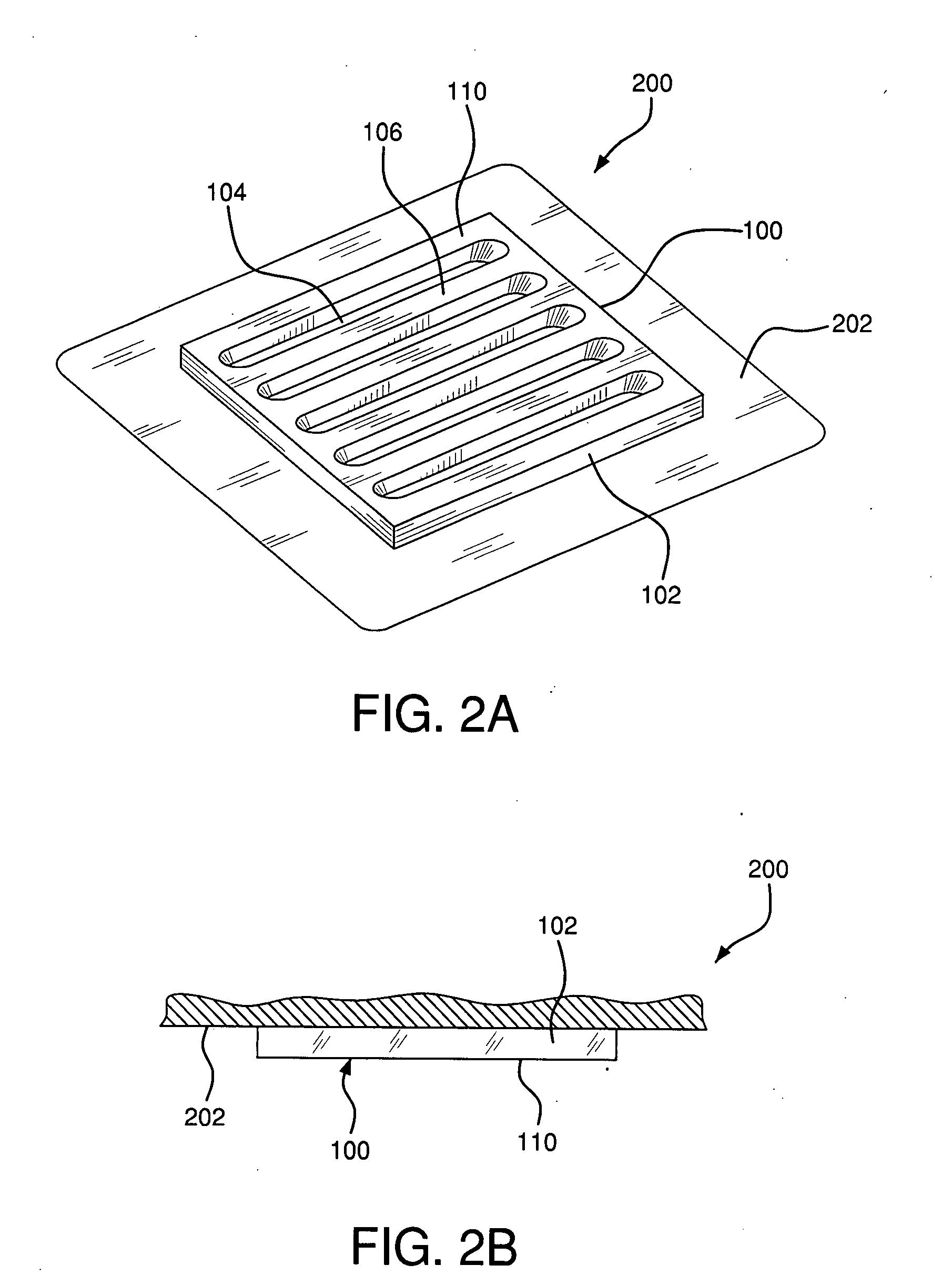 Growth stimulating wound dressing with improved contact surfaces