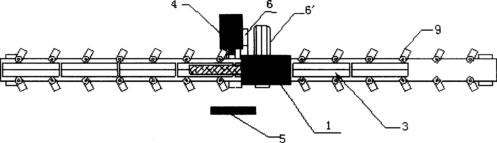 Material-receiving device for squeezing production