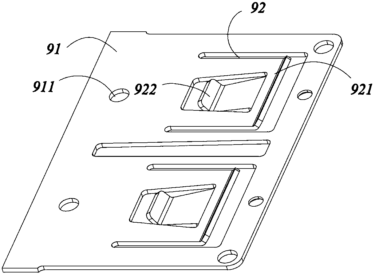 Plug assembly with male and female integration, plug combination assembly structure and connector with the same