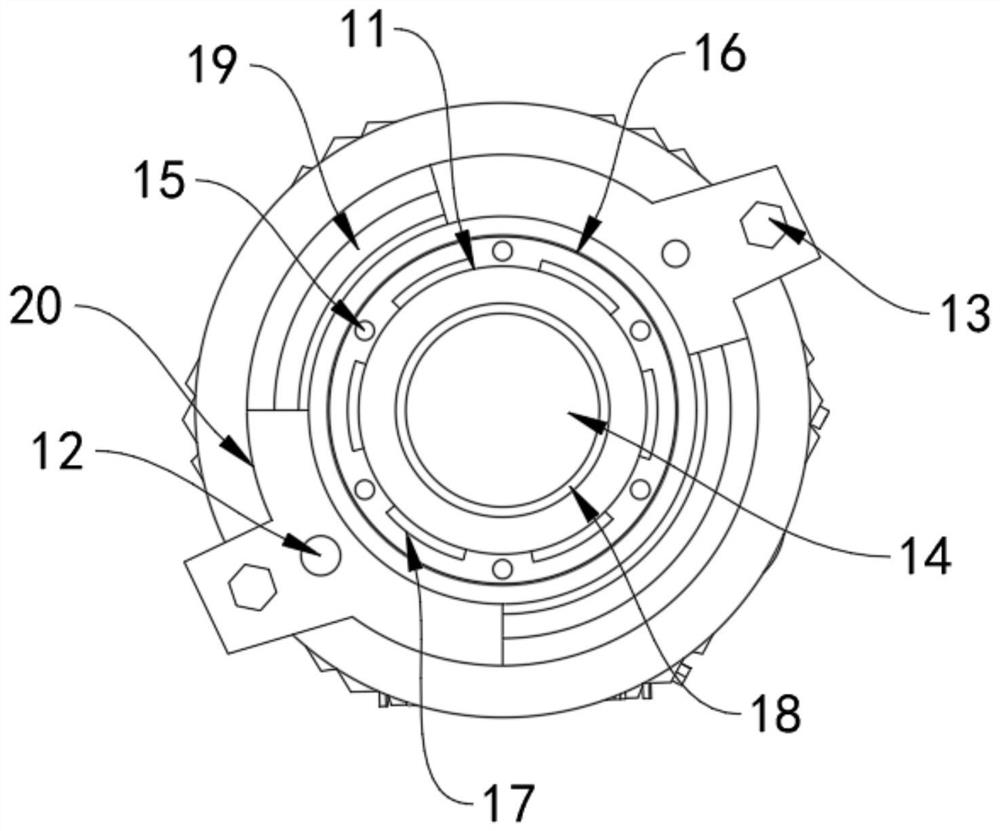 Deliquescence-resistant aluminum trichloride collecting device and application method thereof