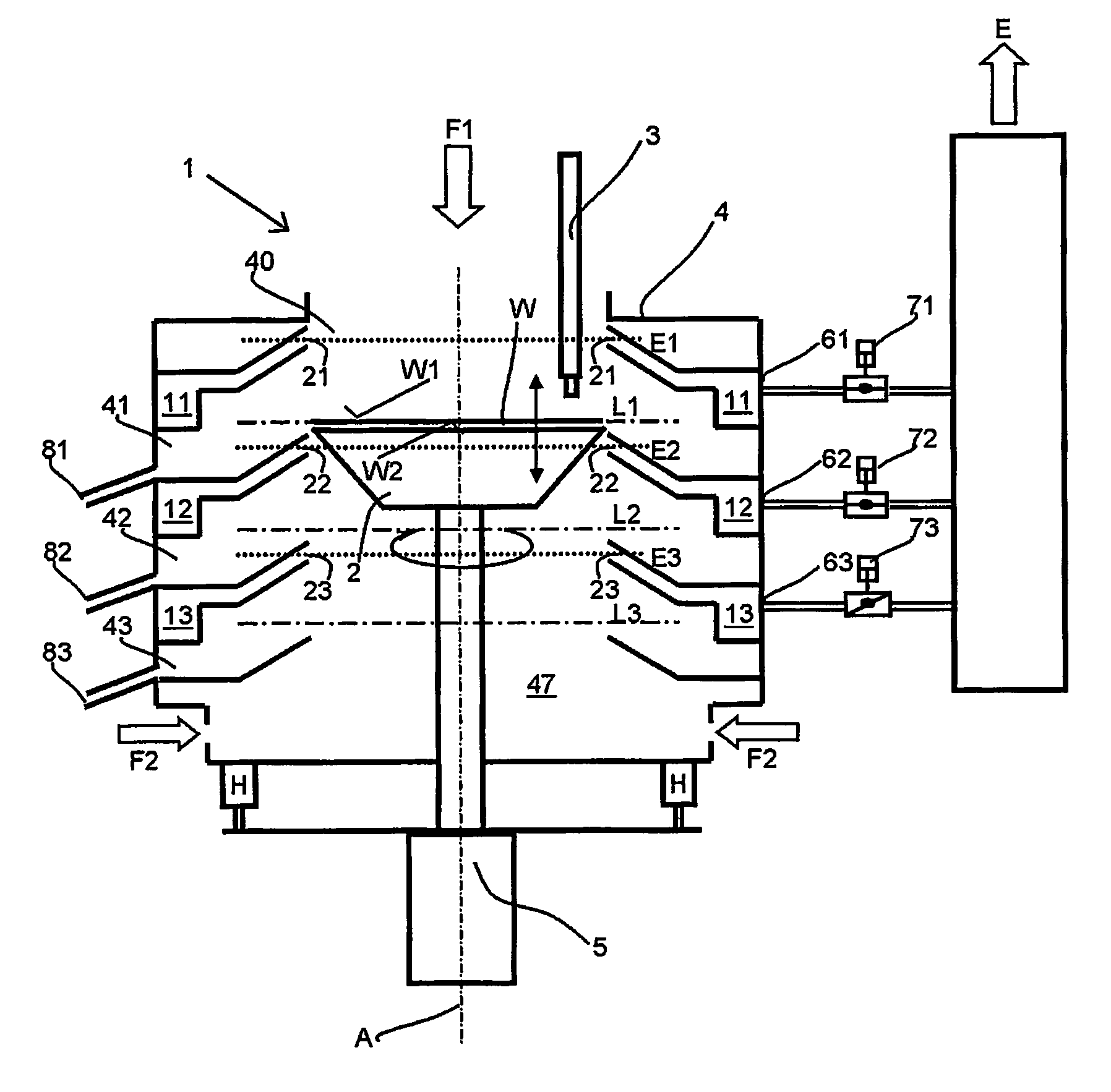 Device and method for wet treating disc-shaped articles