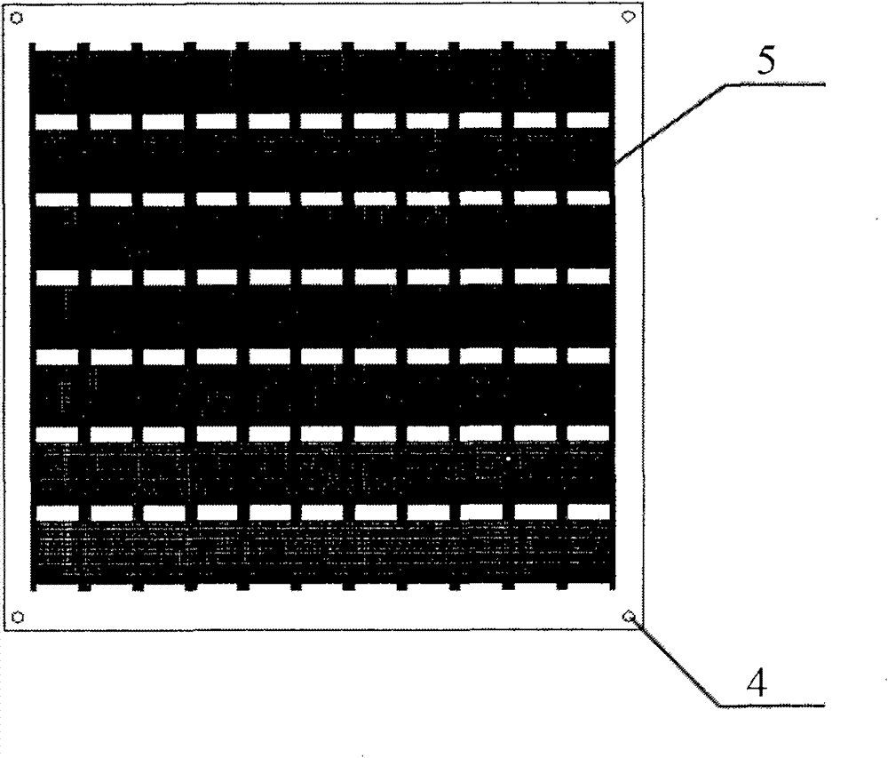 Liquid crystal based broadband negative refractive index device with adjustable temperature