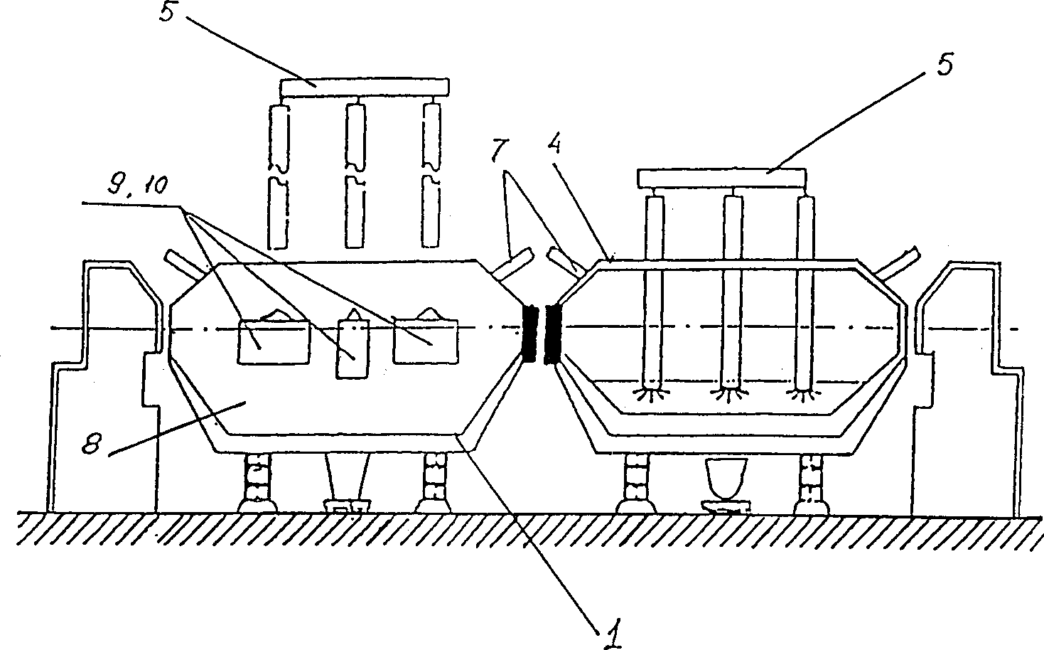 Multichambered stellmaking apparatus and method of steelmaking using this apparatus