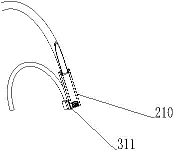 Water cleaning and outputting structure of kitchen faucet