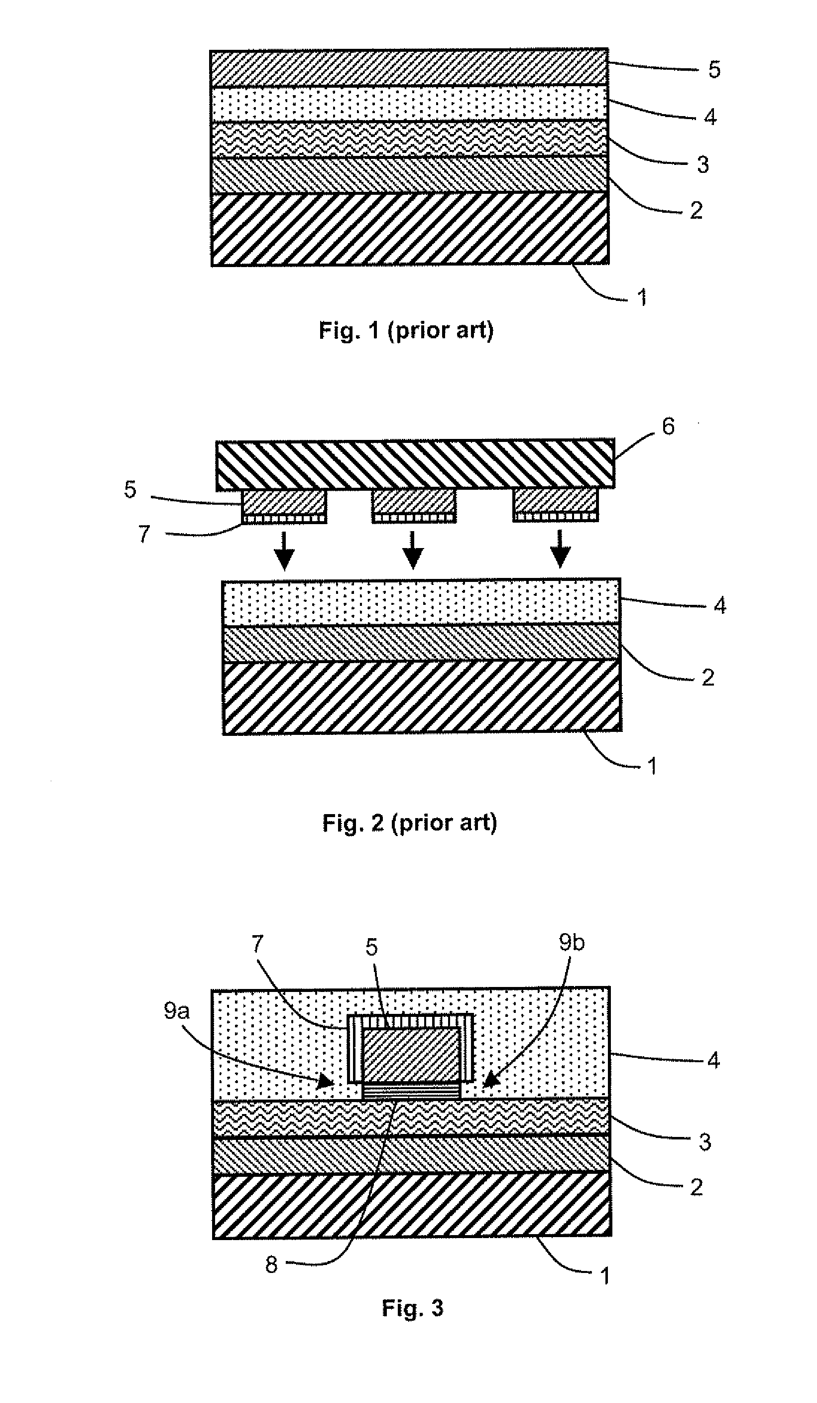 Optoelectronic device having an embedded electrode