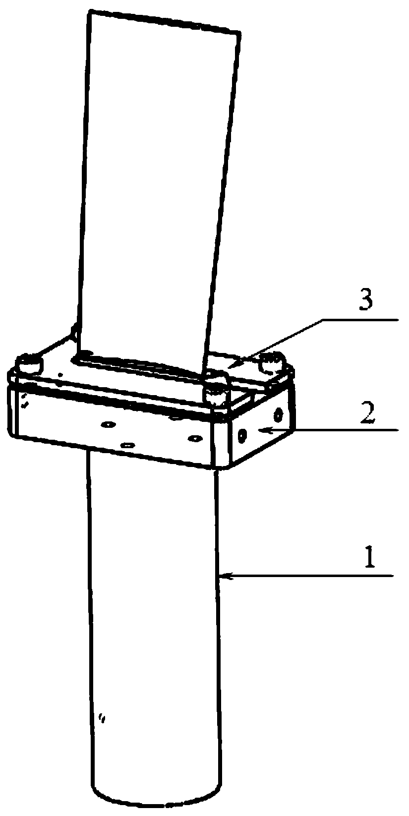 A clamping device for blade profile measurement