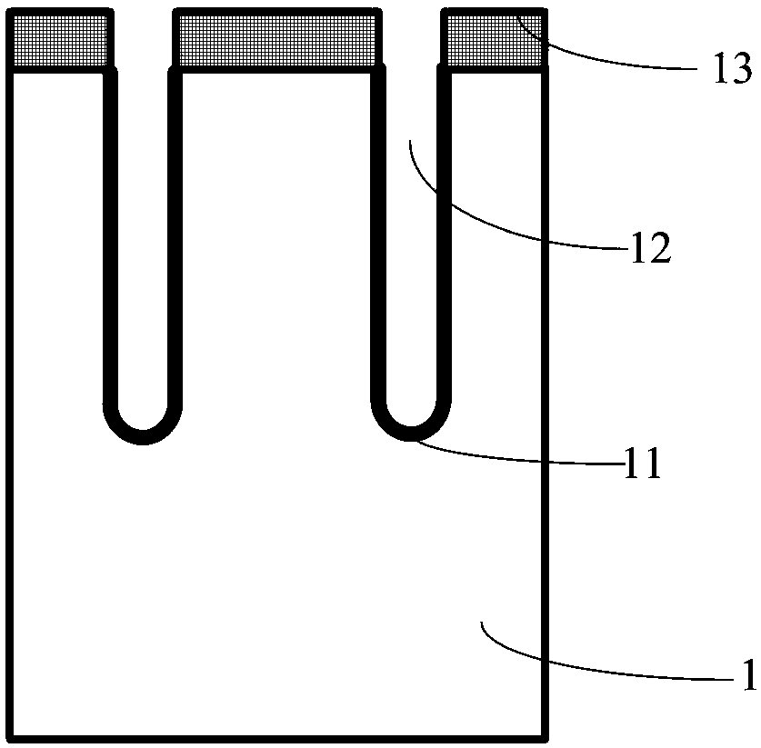 Trench gate IGBT device with high anti-short circuit capability and preparation method thereof