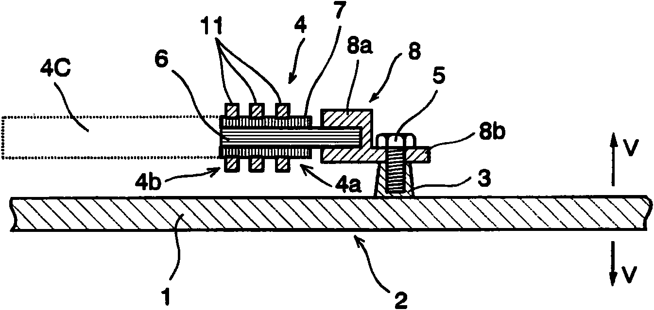 Vibration suppressing structure