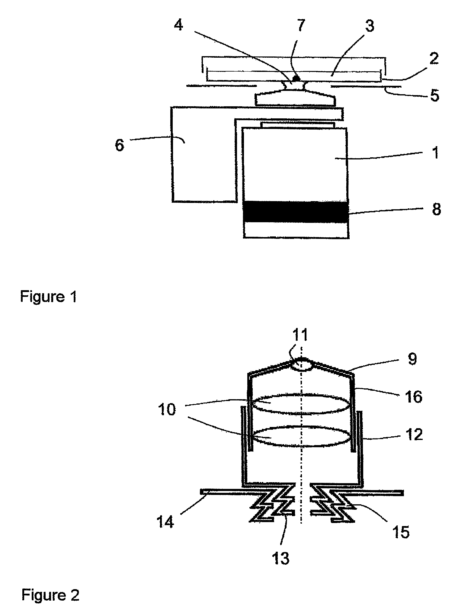 Arrangement for regulating the temperature of the sample space of a microscope