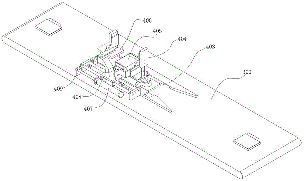 An automatic film sticking device on the surface of an optical drive