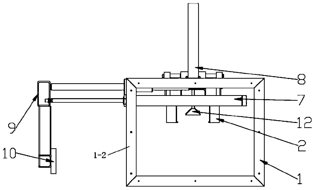 Sucking disk clamping device and method for pushing tanks