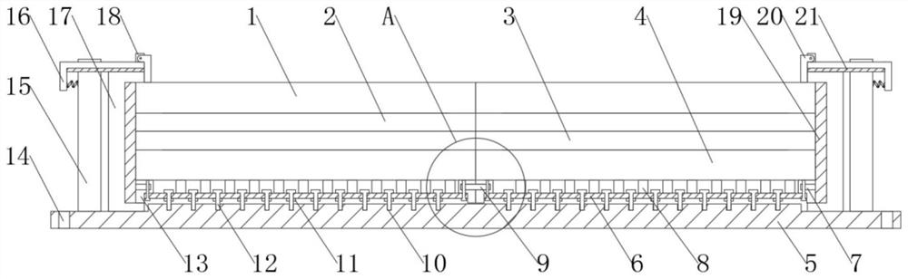 A large-size capacitive screen utilizing a seamless splicing structure