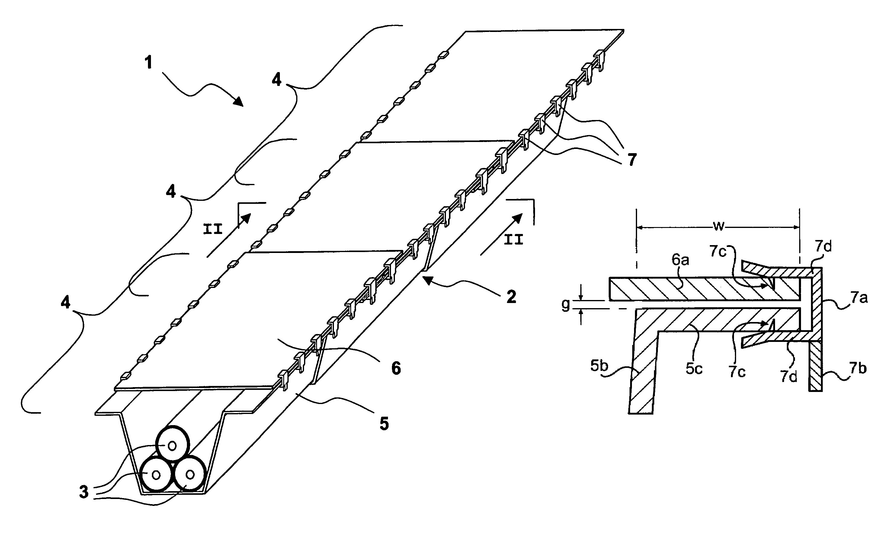 Method of screening the magnetic field generated by an electrical power transmission line and electrical power transmission line so screened