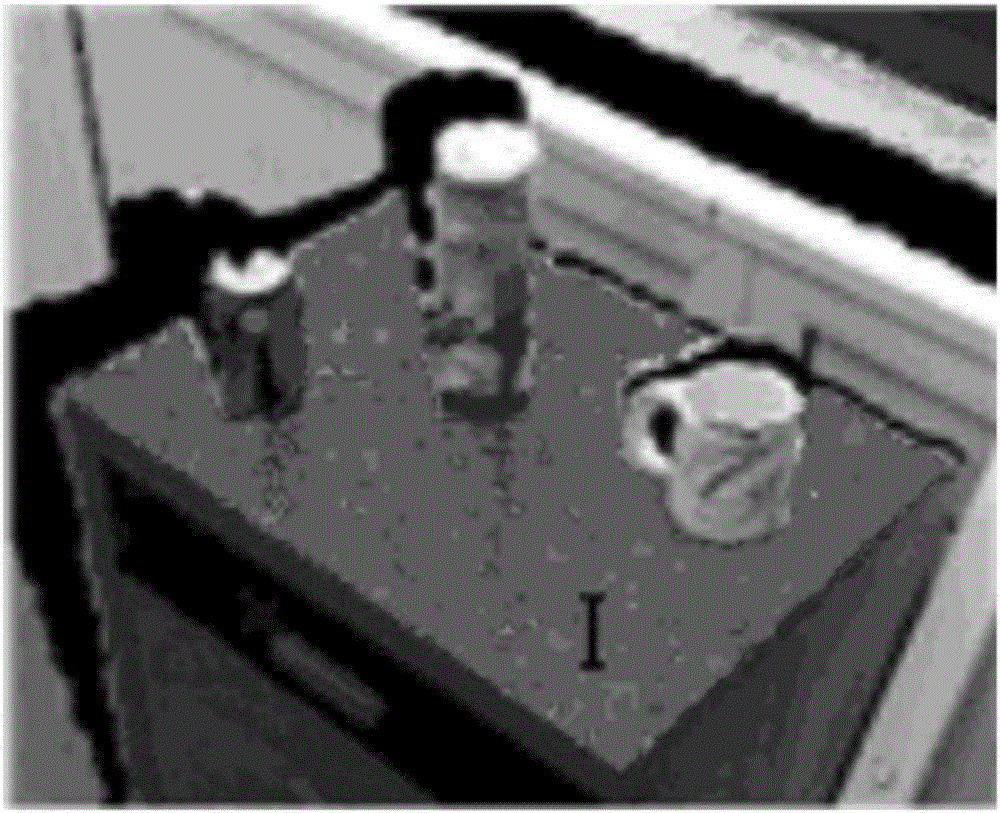 Real-time object detection method based on combination of three-dimensional point cloud segmentation and local feature matching
