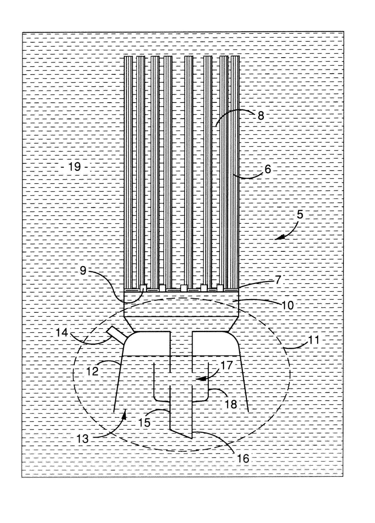 Membrane cleaning with pulsed airlift pump