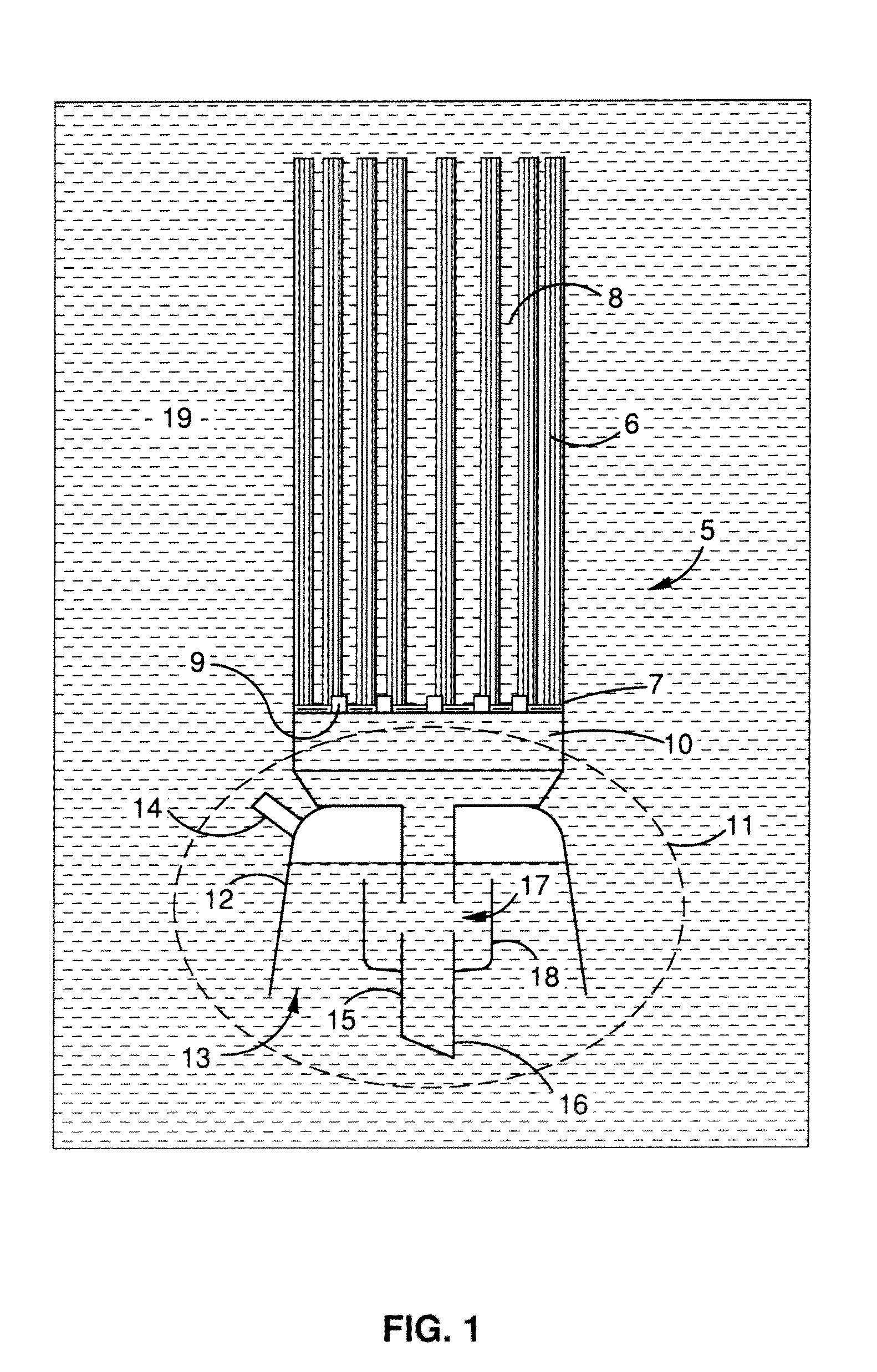 Membrane cleaning with pulsed airlift pump