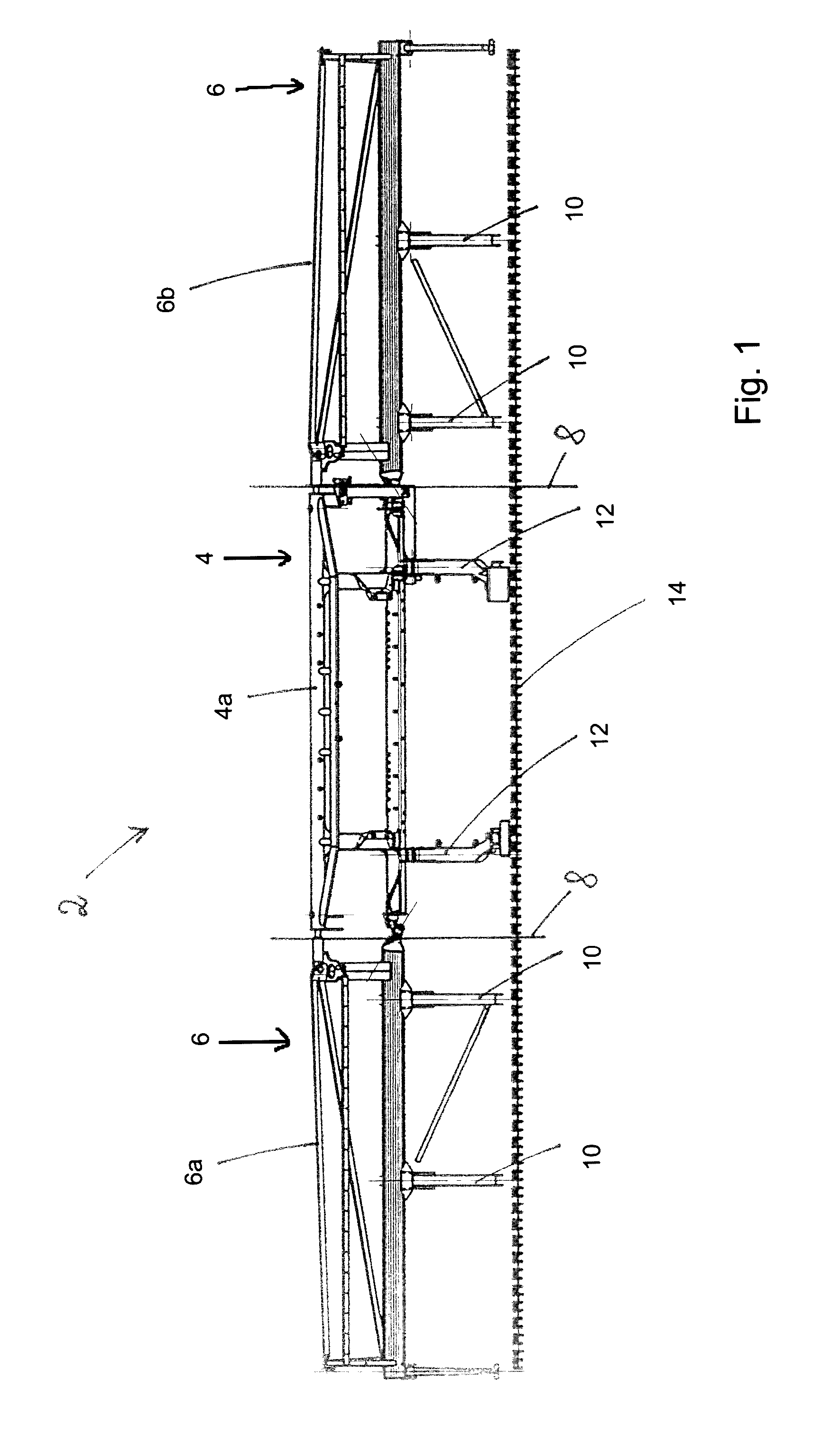 Draper platform with center section and lateral sections arranged laterally to the center section