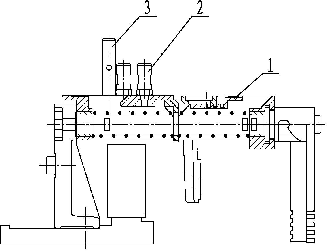Compact false twist spindle device with novel structure