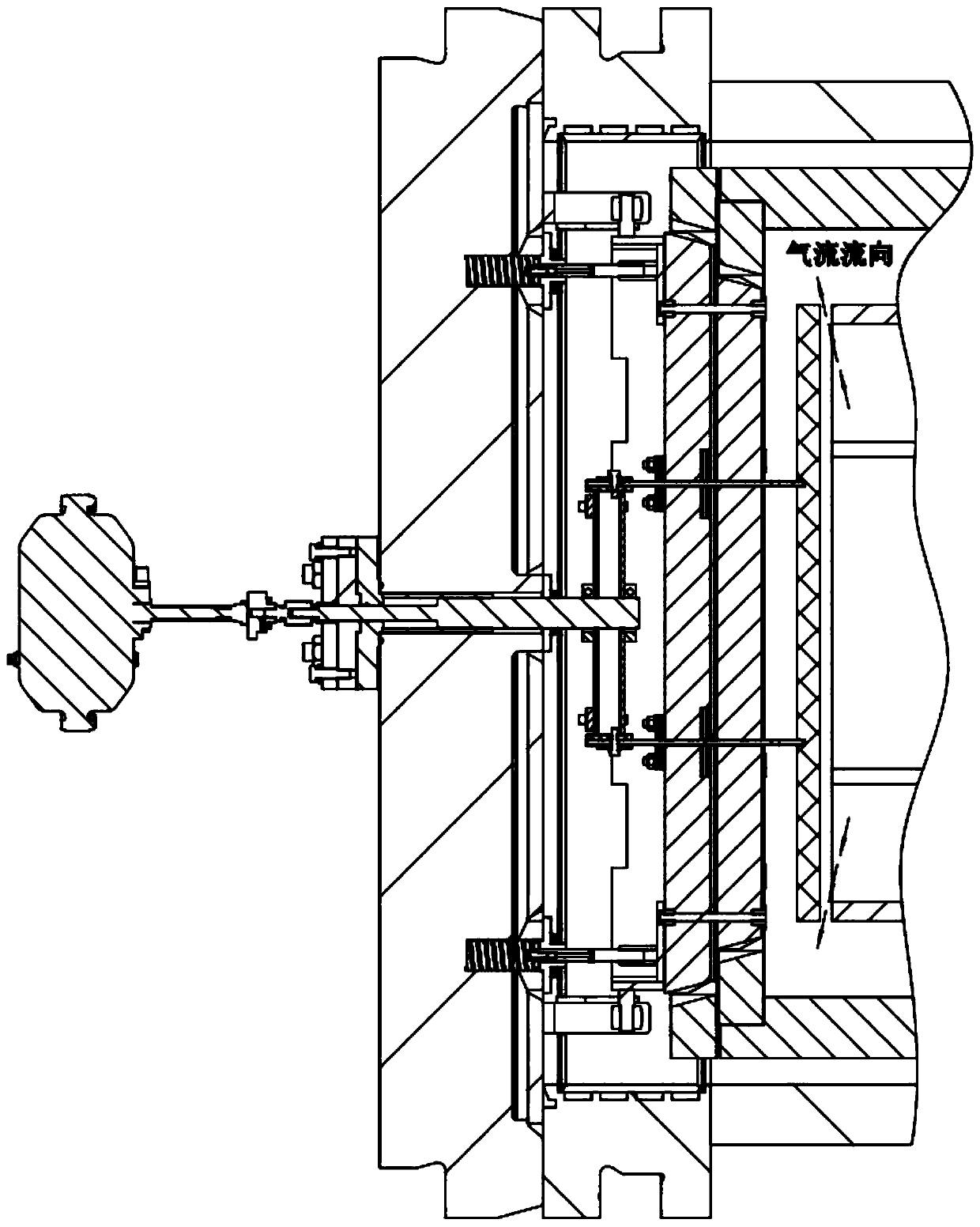 Opening and closing structure of heat preservation door in sintering furnace
